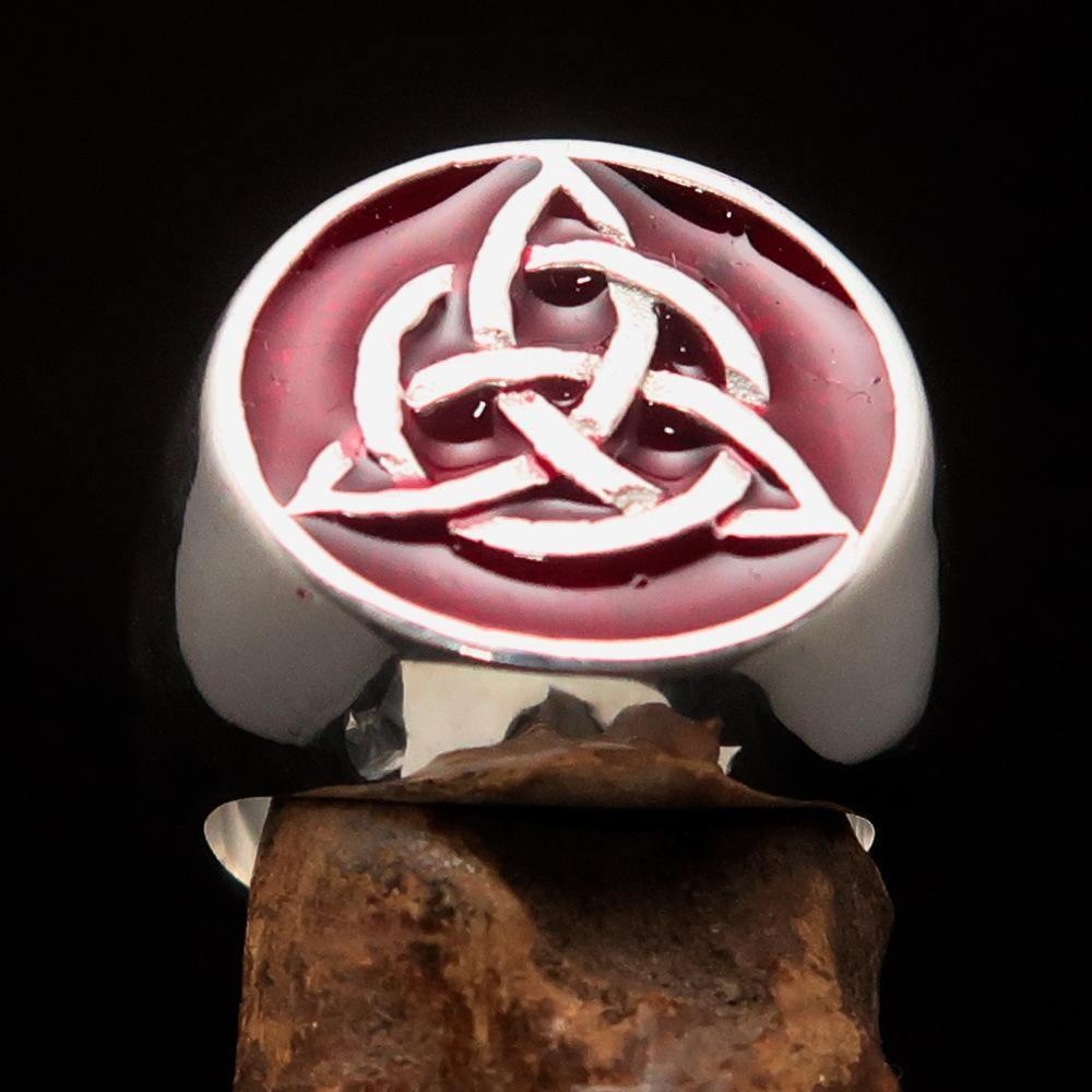 Anillo Celta Triquetra con Nudo Triskelion Rojo para Hombre – Plata Esterlina 925