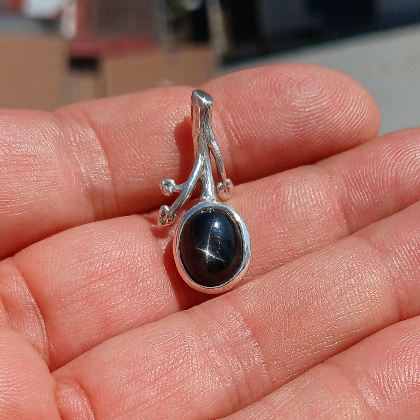 Colgante Hoja con Diopsido Estrella Negra – Plata Esterlina 925